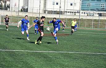 Gol Duellosunu Hendek Yenimahallespor Kazandı