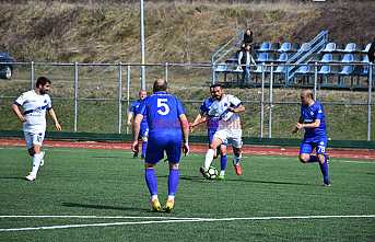Hendek Veteranlar , Karabük Veteranları 4-0 Skorla Geçti