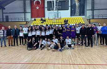 Şampiyon Sakarya Büyükşehir Belediyespor