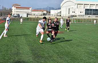 Yeni Mahallespor Sahasında Karasu Aziziyespor’a 3-1 Mağlup oldu