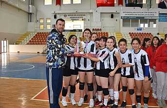 Şampiyon Orhan Gazi Anadolu Lisesi