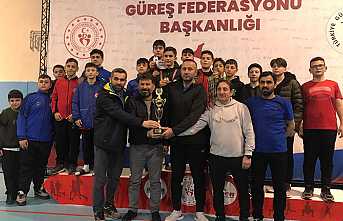 Hendek Gençlik Merkezi Spor Kulübü U13 Güreş Takımı Türkiye İkincisi Oldu