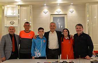 Şampiyonlara Başkan Babaoğlu'ndan Tebrik ve Ödül