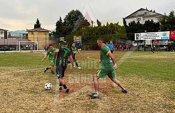 6 Gol, 2 Kırmızı Kart