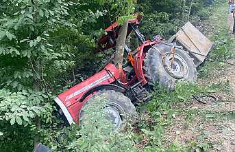 Ağaç ile Traktör Arasına Sıkıştı