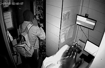 Fast Food Hırsızları Hendek Emniyetinden Kaçamadı