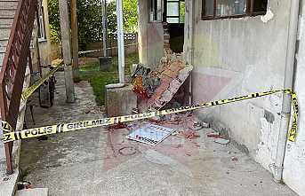 Çöken Duvarın Altında Kaldı