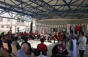 Huzurevi Sakinlerinden Dans Gösterisi