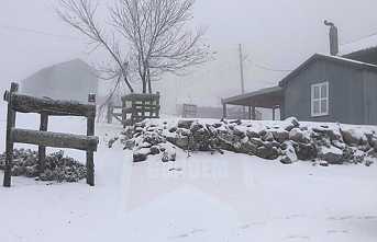 Hendek’te İlk Kar Taneleri Düştü