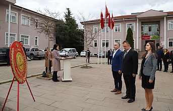 Öğretmenler Günü Hendek’te Törenle Kutlandı