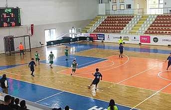 Küçük Erkekler Futsal Müsabakaları Başladı