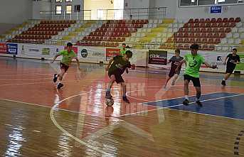 Okul Sporları Yıldız Erkekler Futsal müsabakaları başladı.