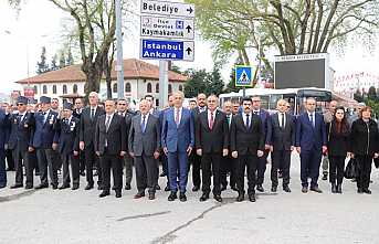 Hendek’te 23 Nisan Törenle Kutlandı