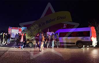 Hendek’te 4 Araç Birbirine Girdi