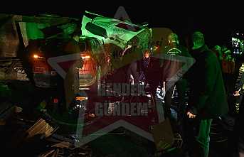 Hendek’te Kaza 2 Ölü 4 Yaralı