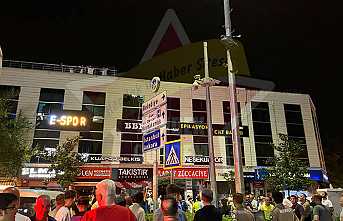 Zabıtaya Kızdı İntihara Kalkıştı