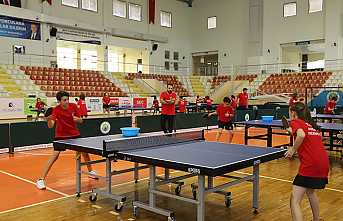 Babaoğlu’ndan Minik Millilere Ziyaret