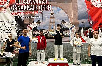 Karateciler Madalyalara Ambargo Koydu