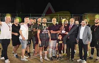 Şampiyon Kayalar Baro