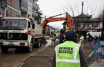 Hendek Belediyesi’nden Yenicami Taksi Durağına Yeni Düzenleme