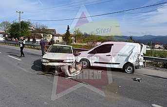 Hendek’te Zincirleme Kaza 4 Yaralı