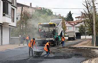 Hendek’in Dört Bir Yanında Sıcak Asfalt Çalışmaları Yapılıyor