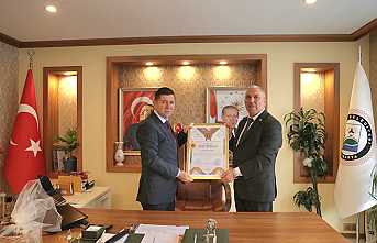 Arıcılardan Başkan Yüzücü’ye Teşekkür Ziyareti