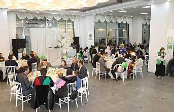 Hendek’te Dünya Yetimler Gününde Anlamlı Program