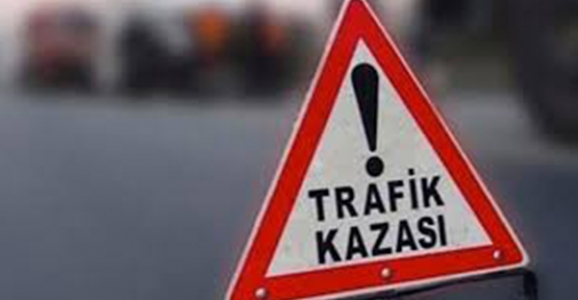 Tır Refüje Çıktı Trafik Kilitlendi