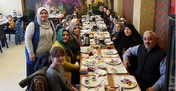 TİRYAKİ BAYAN ESNAFLARLA BULUŞTU