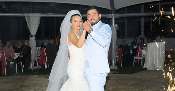 TUĞBA VE HÜSEYİN BİR ÖMÜR MUTLULUĞA YELKEN AÇTILAR