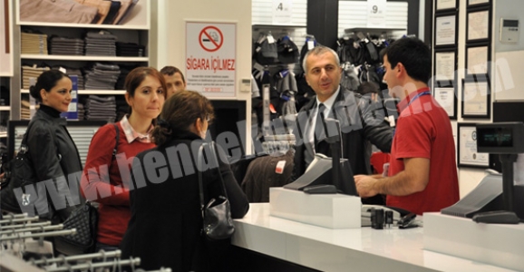 BABAOĞLU ALIŞVERİŞ MERKEZİ ESNAFLARINI ZİYARET ETTİ