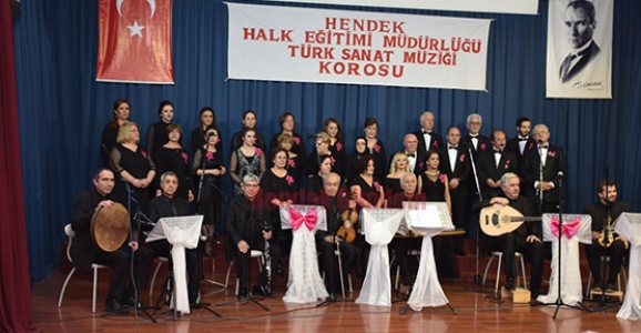 TÜRK SANAT MÜZİĞİ KOROSUNDAN MUHTEŞEM KONSER