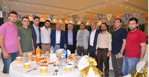 HENDEK AK PARTİ'DEN İFTARLI DANIŞMA TOPLANTISI