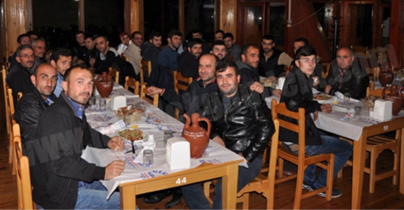 TUTKUNLAR AİLESİ YEMEKTE BULUŞTU