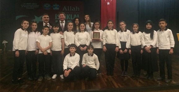  ÜÇÜNCÜLÜK ÖDÜLÜNÜ ŞENAY SAKAL’DAN ALDILAR       