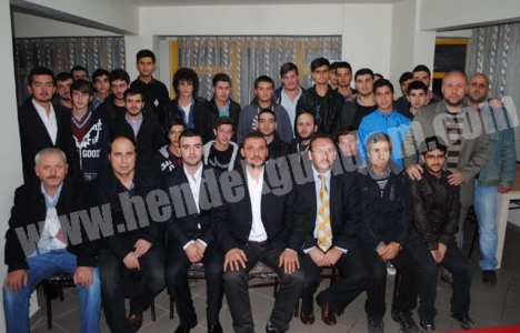 ÜLKÜCÜ GENÇLİKTE BAYRAK DEĞİŞİMİ