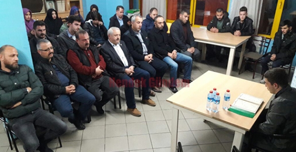 ÜLKÜCÜLER ŞEHİTLER İÇİN KURAN OKUYARAK DUA ETTİ