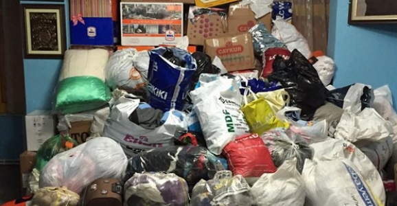 ÜLKÜCÜLER TÜRKMENLERE YARDIM GÖNDERDİ