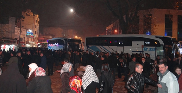 UMRECİLERE MUHTEŞEM UĞURLAMA