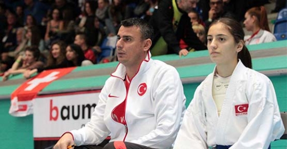 ÜNLÜSOY VE KAYACIK MİLLİ TAKIM KAMPINDA 