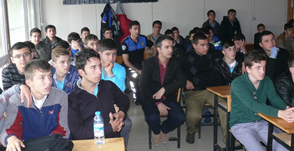 UYUŞTURUCUNUN ZARARLARI KONULU SEMİNER VERİLDİ