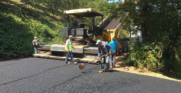 UZAK MAHALLELER ASFALT ÇALIŞMASI