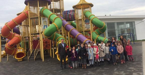 UZUNCAORMAN MURAT NİŞANCI İLKOKULUNDA ERKEN KARNE HEDİYESİ