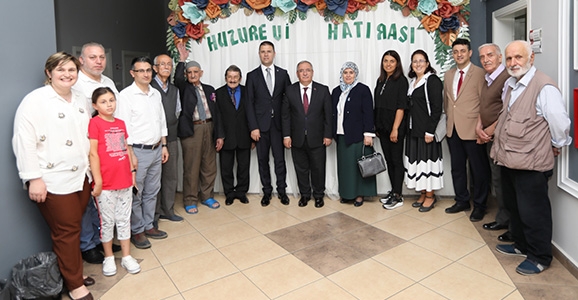 Vali Nayir Huzurevi Sakinleri İle İftar Sofrasında Buluştu