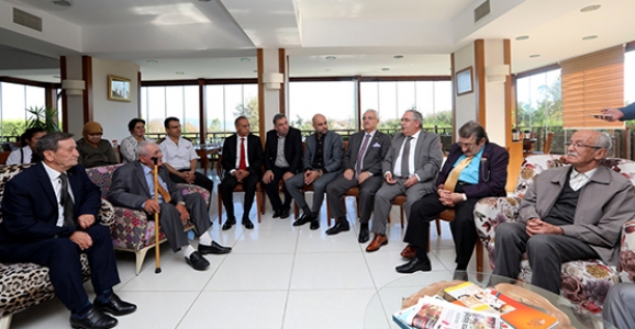 Vali Nayir Huzurevi Sakinleriyle Kahvaltıda Buluştu