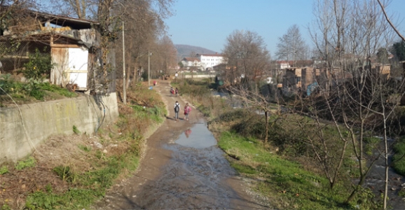 VATANDAŞ ÇÖZÜM BEKLİYOR