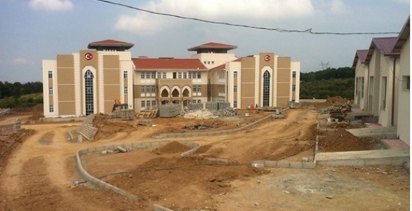 VELİLER ULAŞIM SORUNUNUN ÇÖZÜLMESİNİ İSTİYOR