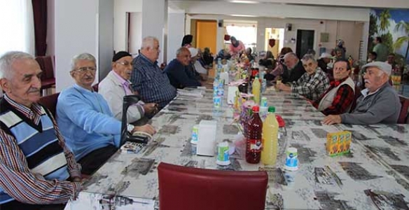 YAŞLILARIMIZI UNUTMADIK