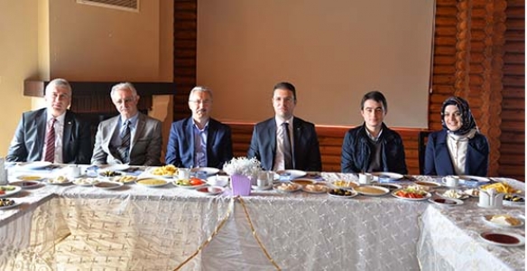 YAŞLILARIMIZI UNUTMADIK